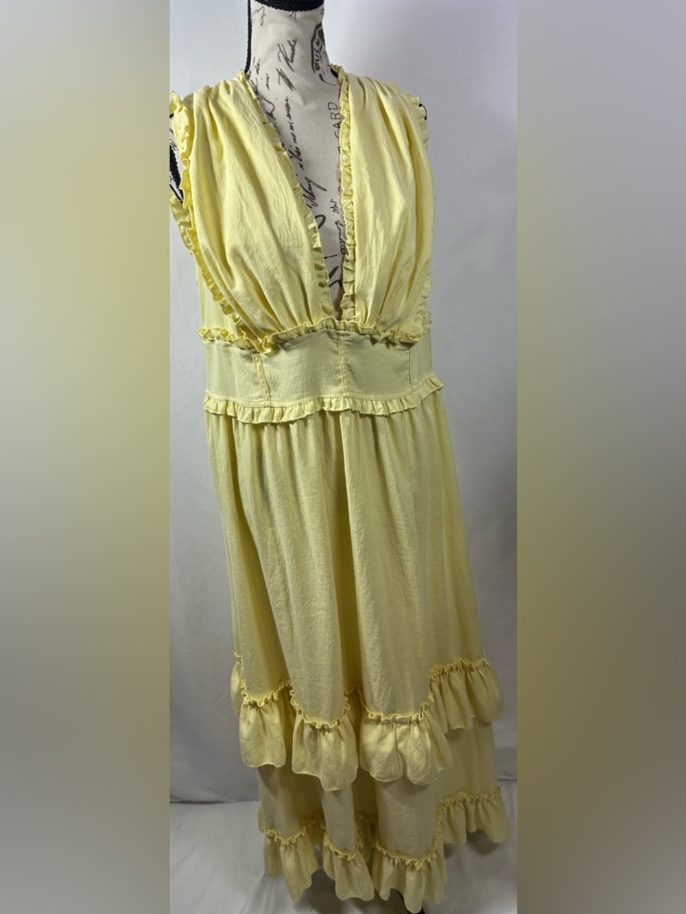🩷Light Yellow Ruffled Sundress - Picture 10 of 12